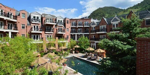 Condo (Aspen Mountain Residences, 2 Bedroom ) | Exterior