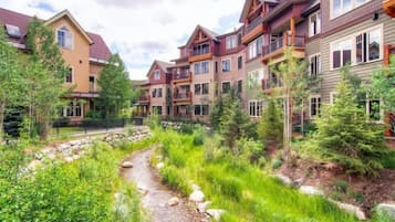 Condo (Perfectly Placed 2 Bedroom Vacation R) | Exterior