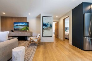 2 chambres, matelas mémoire de forme, fer et planche à repasser