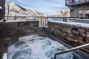 Condo (Luxury 2 Bedroom Ski in, Ski out Moun) | Exterior - Luxury 2 Bedroom Ski in, Ski out Mountain Vacation Rental Near Treehouse (Snowmass Village)