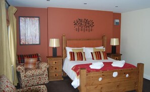 Luxe tweepersoonskamer | Individueel gedecoreerd, individueel gemeubileerd