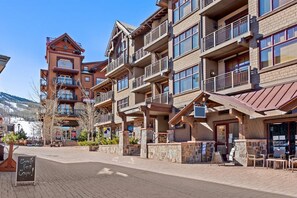 Condo (Luxury Ski in, Ski out 2 Bedroom Colo) | Exterior