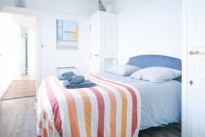 2 chambres, fer et planche Ă repasser, Wi-Fi gratuit, draps fournis