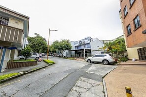 Parking - Ayenda Fundadores 1906 (Armenia)