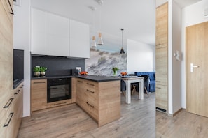 Deluxe Apartment | Private kitchen | Fridge, stovetop, coffee/tea maker, toaster - Seaside Apartamenty Kasprowicza (Kolobrzeg)