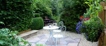 Cosy Stone Cottage - The Bungalow Perrotts Brook - Detached, parking, wifi.