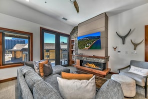 TV, fireplace - Luxury 2Br Residence steps from Heavenly Village & Gondola Book 7 Nights for 10% Off by RedAwning (South Lake Tahoe)