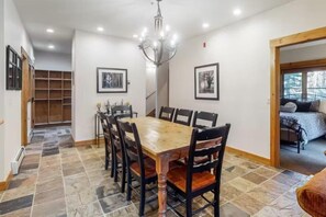 獨棟房屋 (4 Bedroom Townhome in East Keystone A) | 外觀