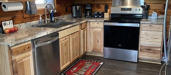 Private Dock, Hot Tub, Lakefront, Play Set, Large yard, Fire Pit, gas fireplace