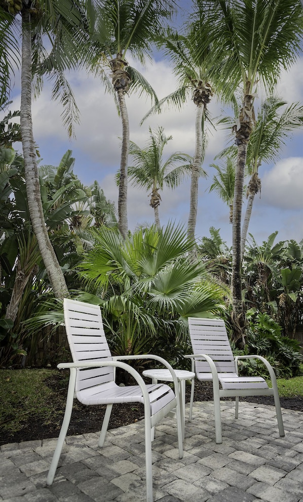 Property grounds - Tropical Beach Destination (Fort Pierce)