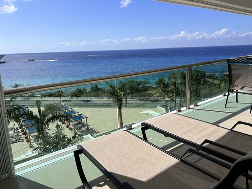 CASA MERMAID - Newly Redecorated Condo On The 6th Floor
