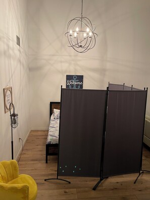 3 soverom, reiseseng for barn, wi-fi (inkludert) og sengetøy