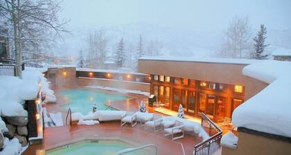 Premier Ski in, Ski out 2 Bedroom Colorado Vacation Rental Steps From the Ski Slopes With Hot Tub and Pool