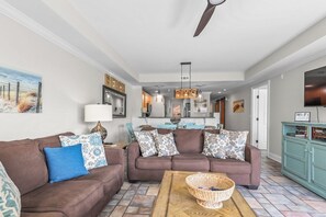 Smart TV, DVD player, books - Summer & July 4th Savings at Beachside Colony Tybee's ONLY Oceanfront Resort 3/2 (Tybee Island)