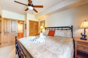 Condo (Red Hawk Townhomes 2 Bedroom Rental i) | 2 quartos, Wi-Fi de cortesia