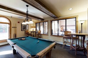 Billiards - Red Hawk Townhomes 2 Bedroom Rental in River Run Village (Keystone)