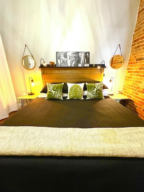 2 bedrooms, desk, travel crib, free WiFi