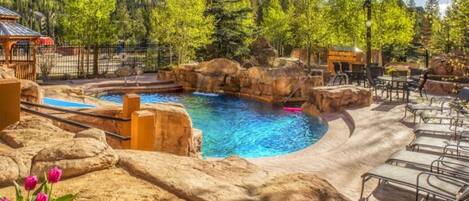 Condo (Beautiful 2 Bedroom Mountain Condo in) | Exterior