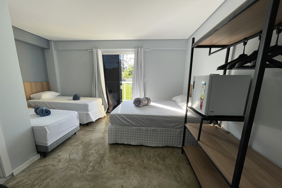 Habitación cuádruple Premier | Minibar y wifi gratis
