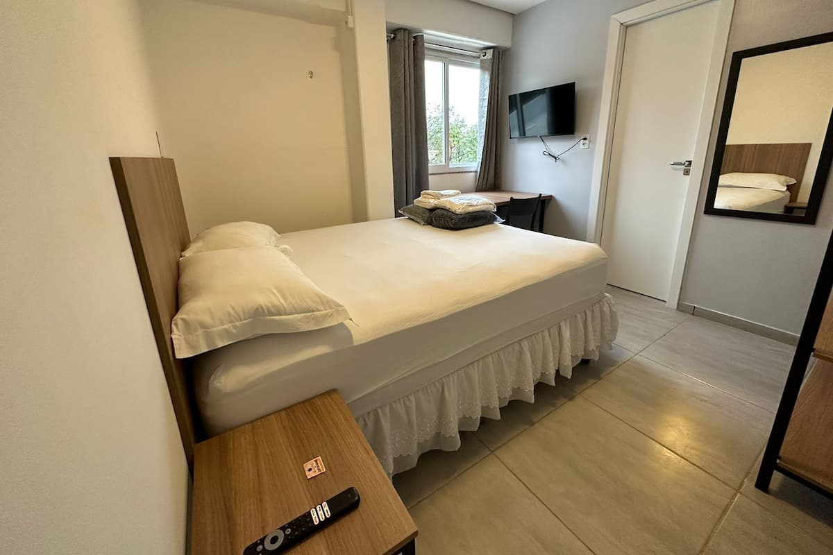 Habitación doble clásica, 1 cama matrimonial | Minibar y wifi gratis