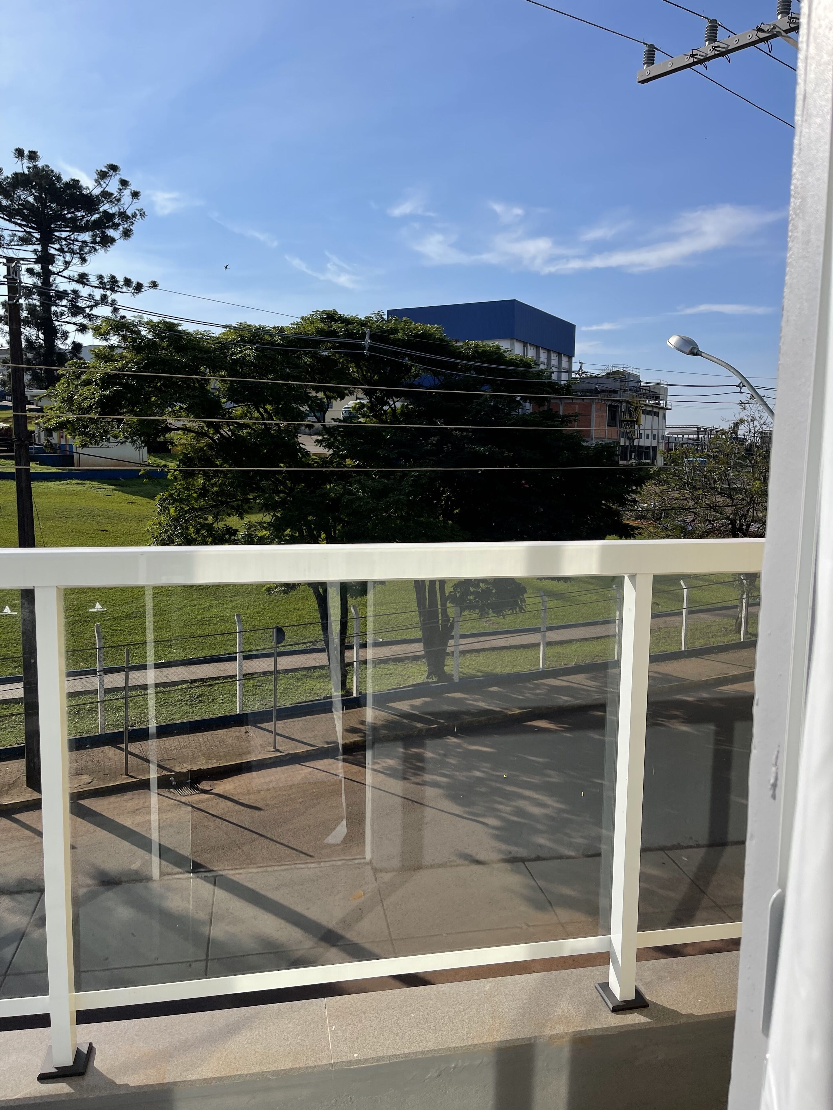 Quarto triplo premier | Frigobar, Wi-Fi de cortesia