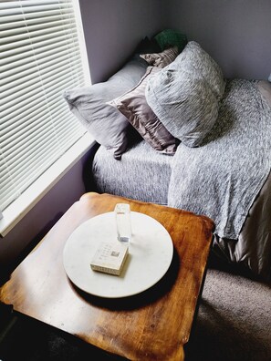 1 bedroom, iron/ironing board, free WiFi, bed sheets - Private room close to downtown entertainment (Birmingham)