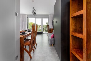 Departamento Confort | Ropa de cama de alta calidad y tabla de planchar con plancha 