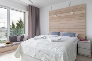 Apartamento luxo | Roupas de cama premium, ferros/tábuas de passar roupa, Wi-Fi de cortesia