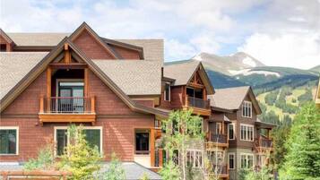 Condo (Luxury 3 Bedroom Breckenridge Vacatio) | Exterior