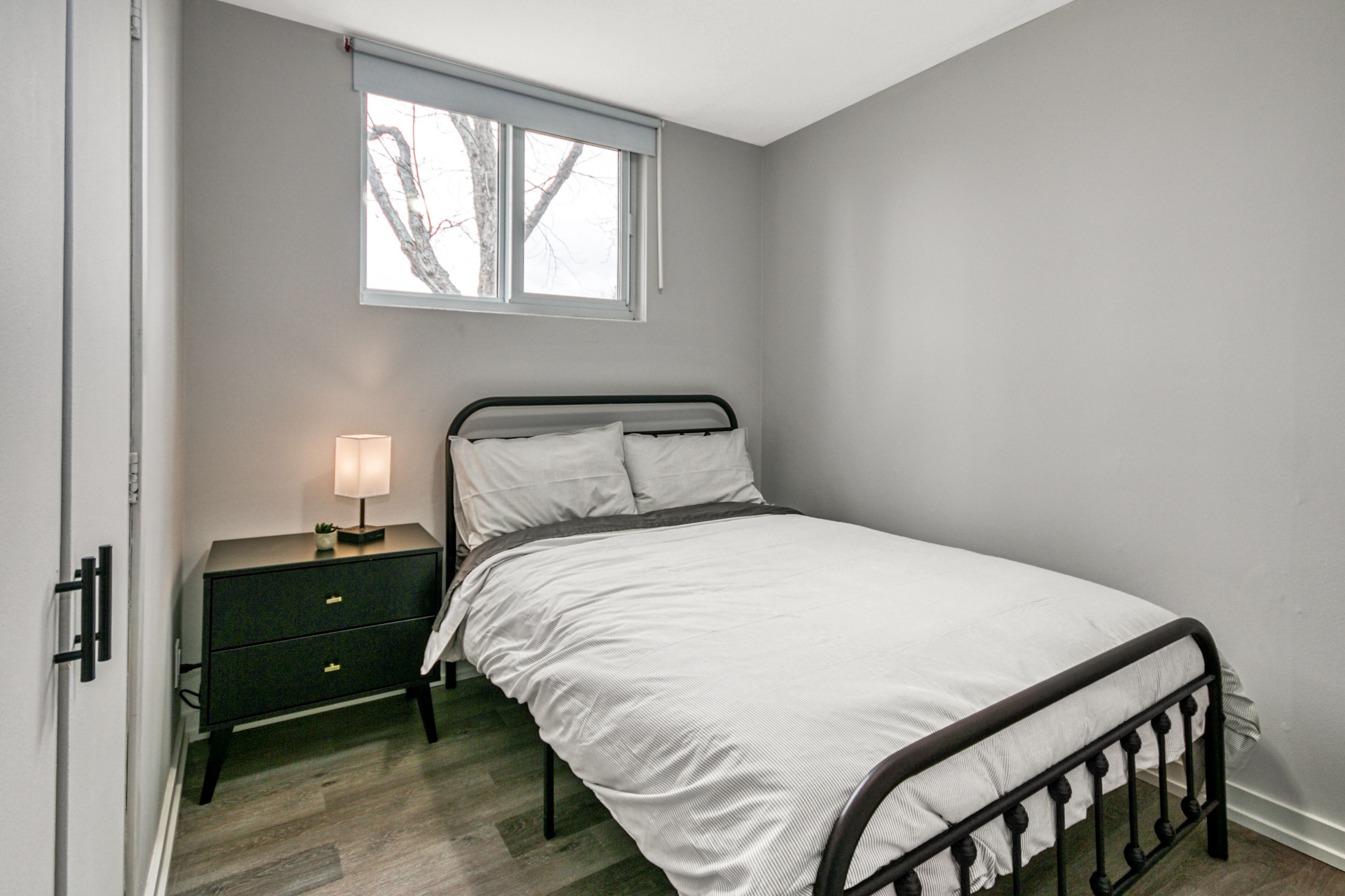 5 dormitorios, tabla de planchar con plancha, wifi gratis y ropa de cama