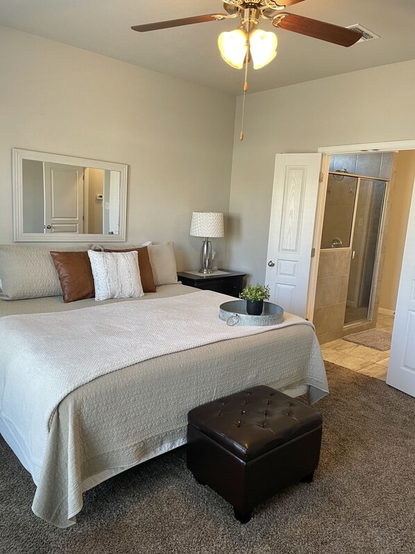 3 bedrooms, desk, iron/ironing board, travel cot