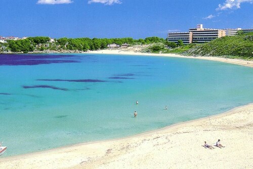 Lovely 2-bedrooms condo just 300 mts from beach