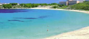 Lovely 2-bedrooms condo just 300 mts from beach