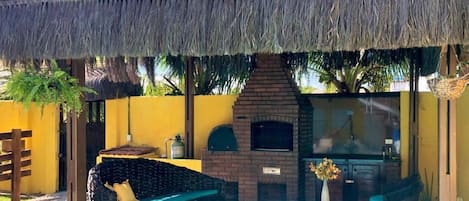 Télévision de 32 pouces avec chaînes par satellite