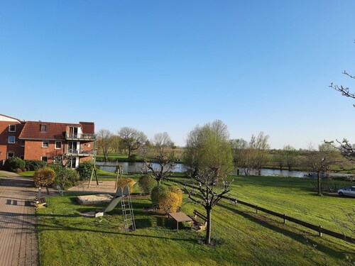 Fantastic vacation apartment directly on the Elbe in the Altes Land