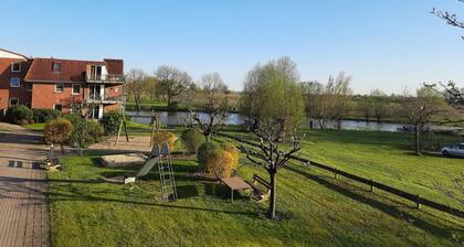 Fantastic vacation apartment directly on the Elbe in the Altes Land