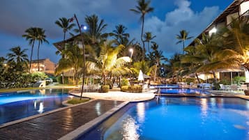 Indoor pool, pool loungers