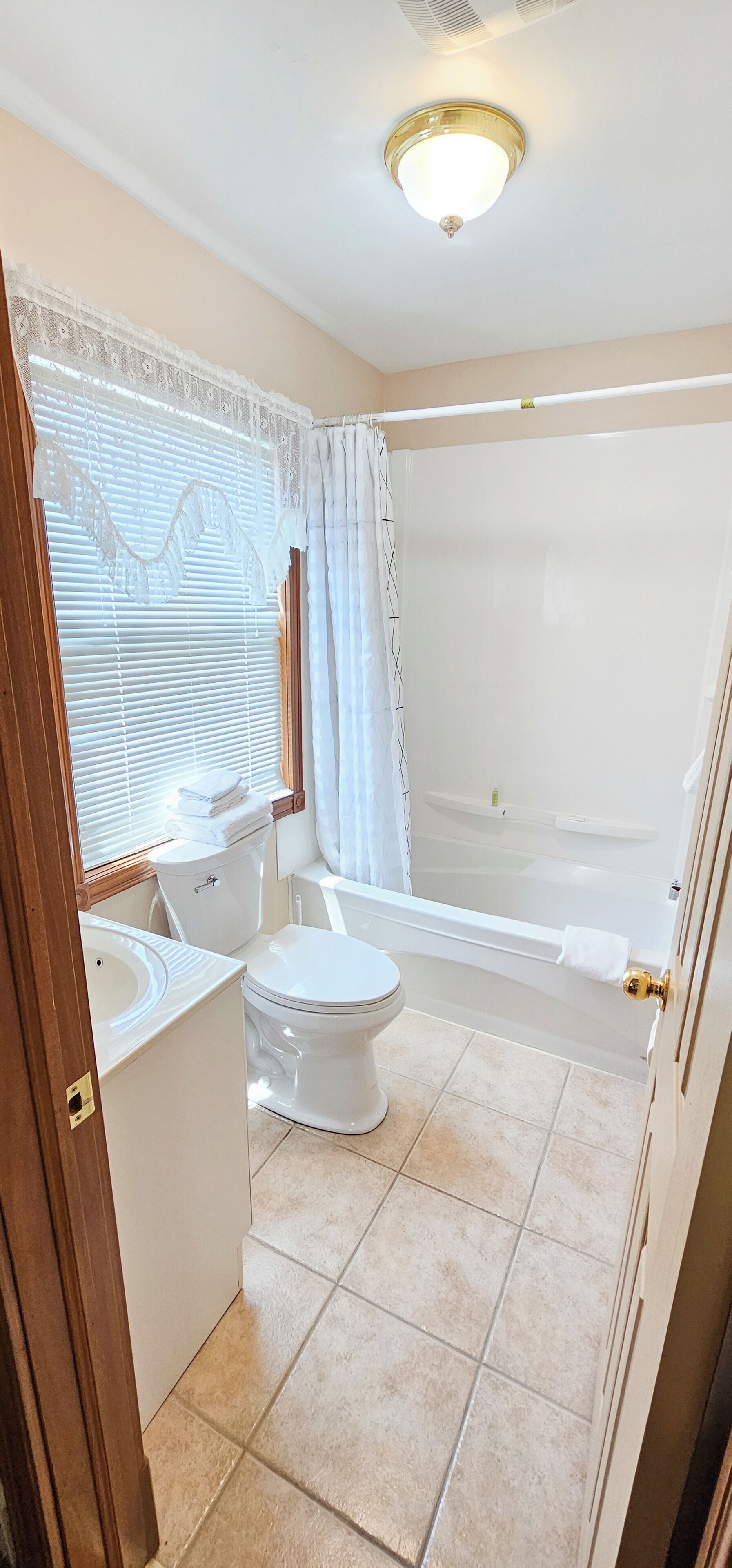 Photo - Anna's Bed & Breakfast