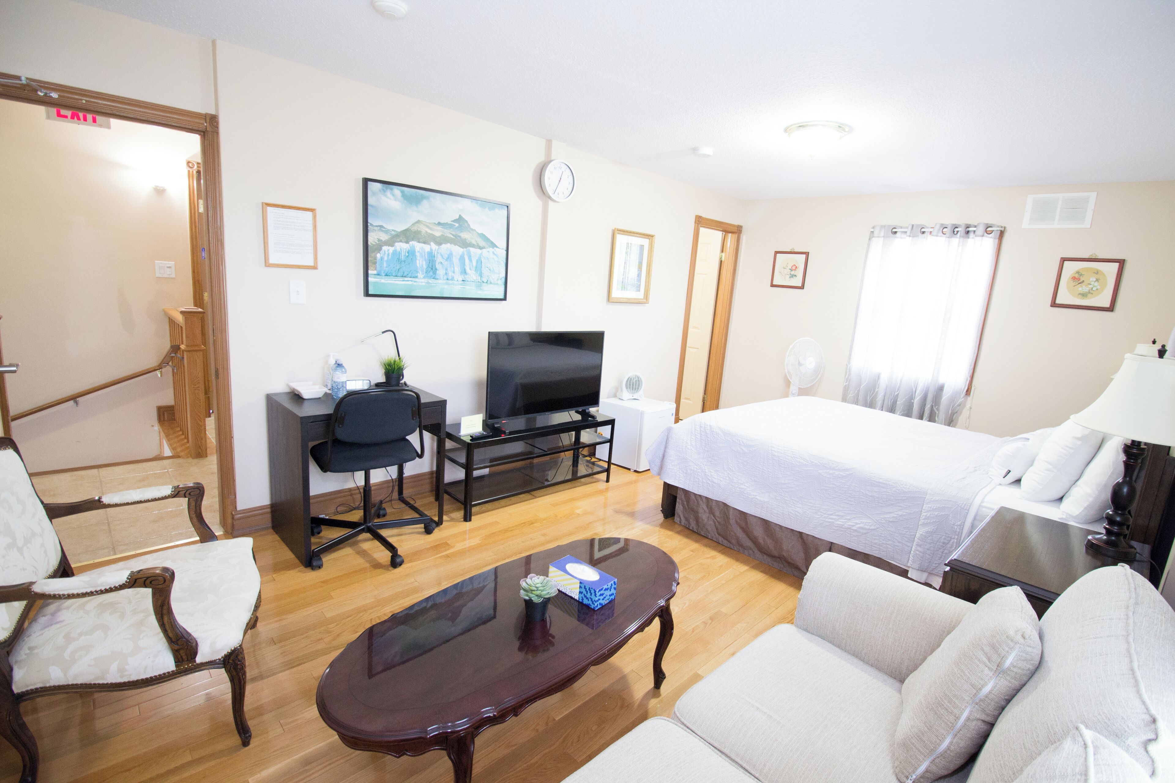 高级房 | 迷你吧、笔记本电脑工作区、免费 WiFi、床单