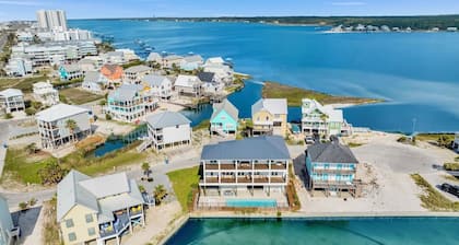 Gorgeous Beach Home! Private pool, fishing deck, gulf and lagoon access!