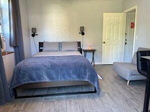 1 habitación, tabla de planchar con plancha, wifi y ropa de cama 