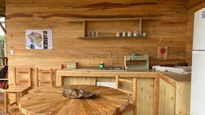 Basic Cabin | Private kitchen | Fridge, stovetop, dishwasher, mixer - Bungalows Baobab (Daniel Flores)