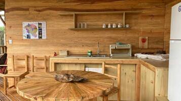 Cabin cơ bản | Bếp riêng | Tủ lạnh, bếp nấu, máy rửa bát, máy trộn thực phẩm