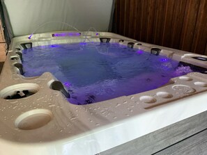 Bain à remous intérieur