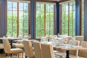Restaurant - Naramata Inn (Naramata)