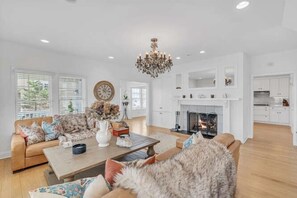 TV, fireplace - 7 Bedroom 4.5 bath Single Family Home (Seaside Park)