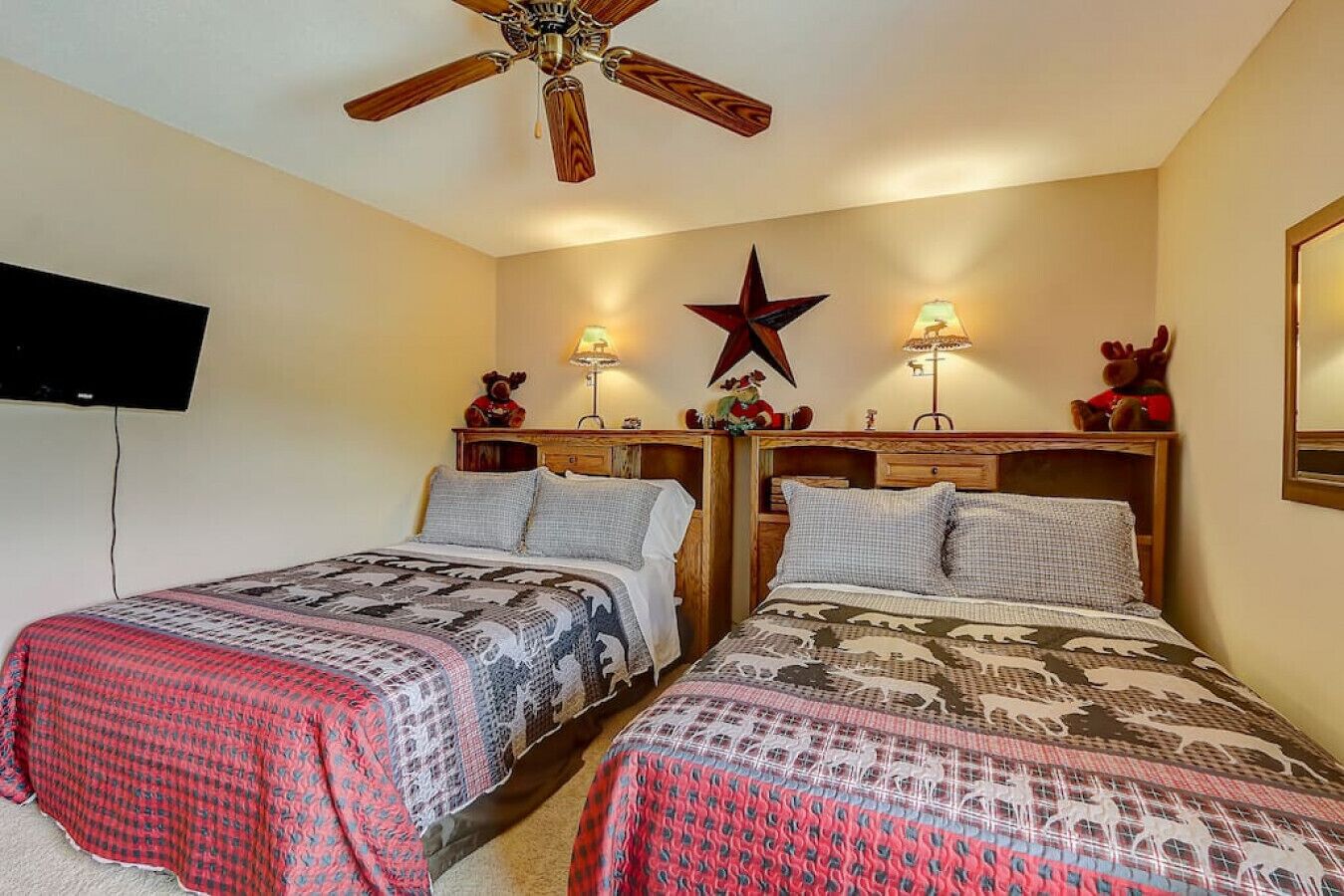2 bedrooms, iron/ironing board, WiFi (free), bed sheets