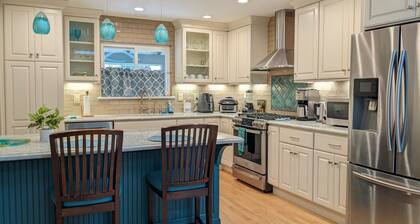 Family friendly spacious 5BR house with large backyard and kids playground