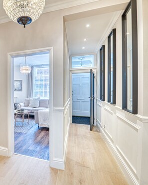 Exclusive House | 3 bedrooms, iron/ironing board, free WiFi, bed sheets - Luxury Georgian Townhouse-Cinema&Parking (Chester)