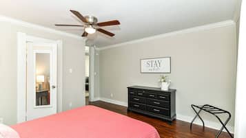 2 bedrooms, desk, iron/ironing board, travel crib